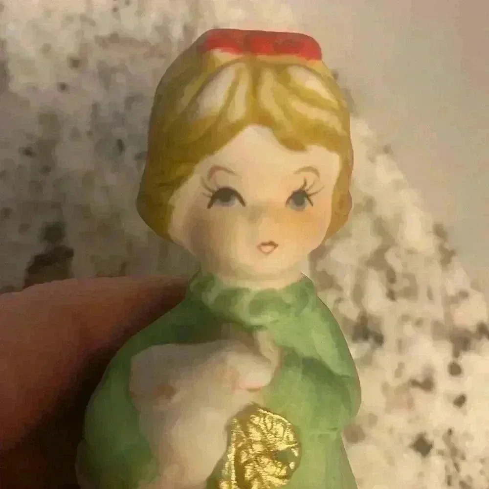 Vintage 1978 Jasco Merri Bells ceramic Girl in green dress holding rabbit - Picture 7 of 7